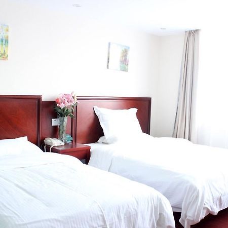 Greentree Inn Jiangsu Wuxi Hubin Business Street Business Hotel מראה חיצוני תמונה