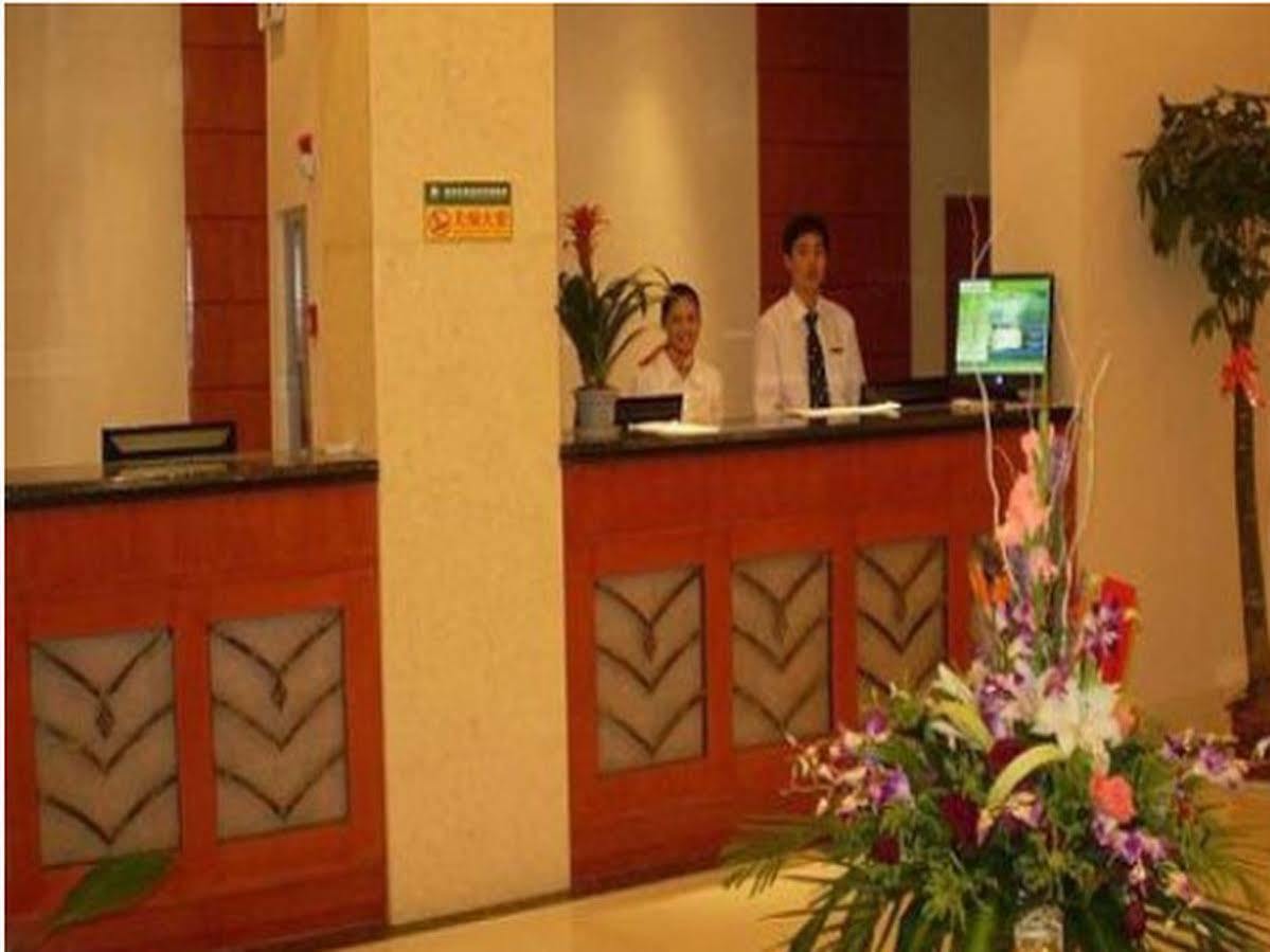 Greentree Inn Jiangsu Wuxi Hubin Business Street Business Hotel מראה חיצוני תמונה