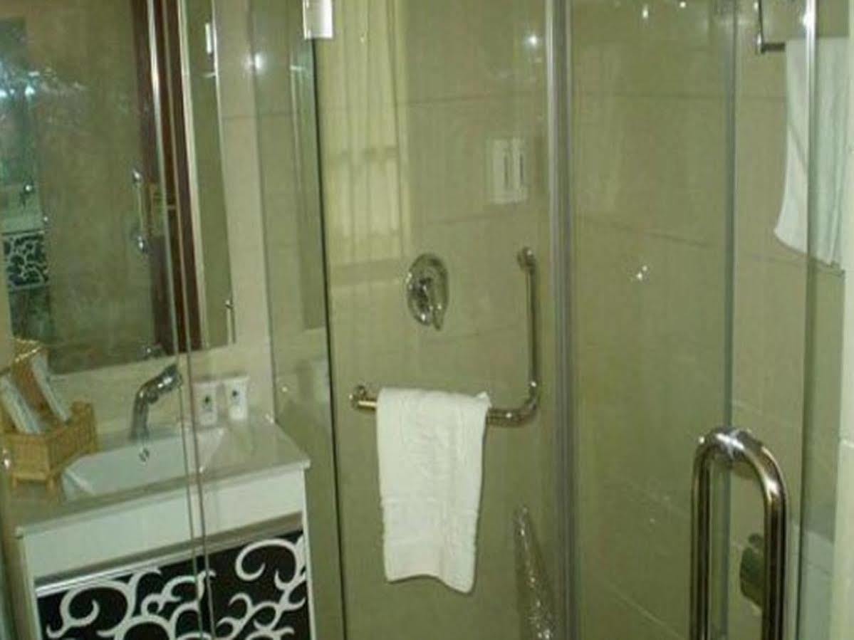 Greentree Inn Jiangsu Wuxi Hubin Business Street Business Hotel מראה חיצוני תמונה