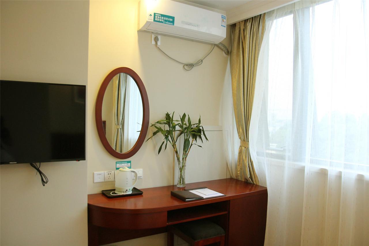 Greentree Inn Jiangsu Wuxi Hubin Business Street Business Hotel מראה חיצוני תמונה