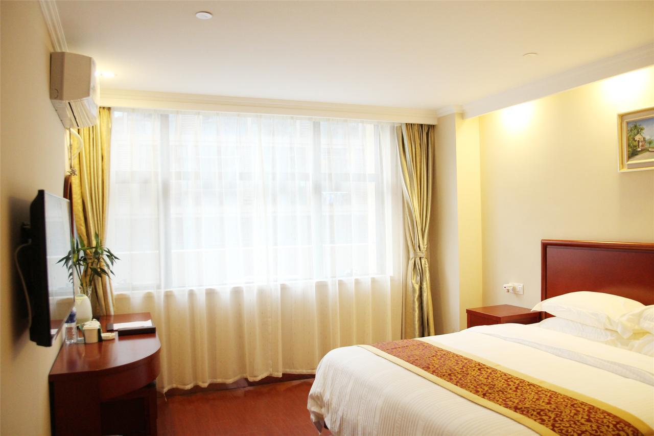 Greentree Inn Jiangsu Wuxi Hubin Business Street Business Hotel מראה חיצוני תמונה