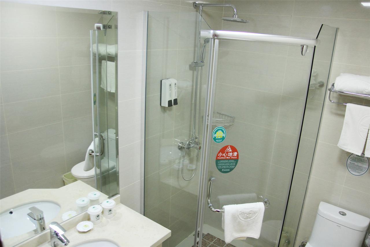 Greentree Inn Jiangsu Wuxi Hubin Business Street Business Hotel מראה חיצוני תמונה