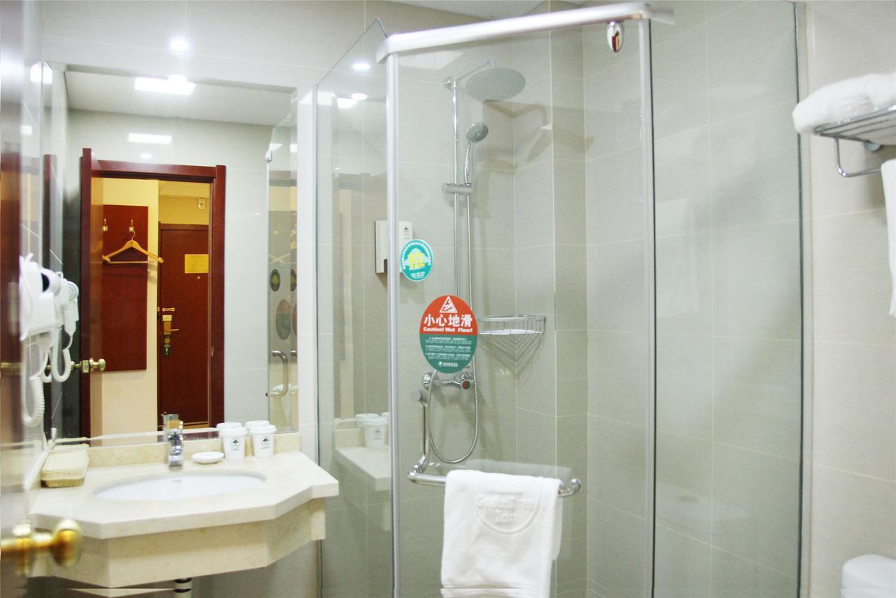 Greentree Inn Jiangsu Wuxi Hubin Business Street Business Hotel מראה חיצוני תמונה