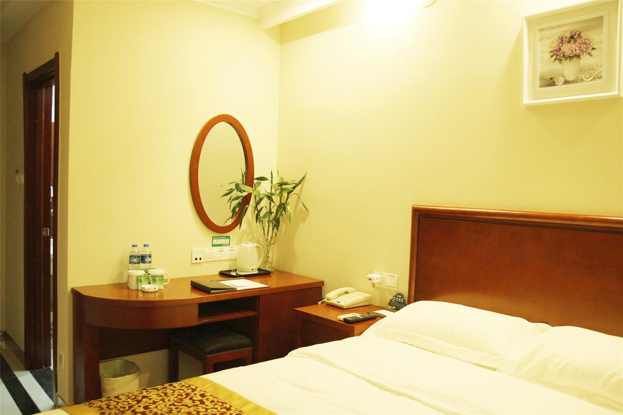 Greentree Inn Jiangsu Wuxi Hubin Business Street Business Hotel מראה חיצוני תמונה